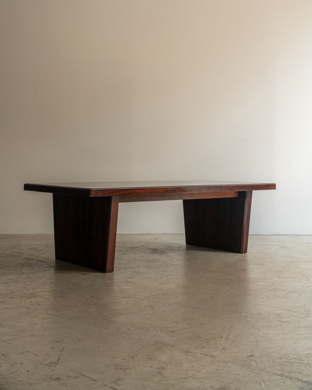 Mesa de Centro em Jacarandá