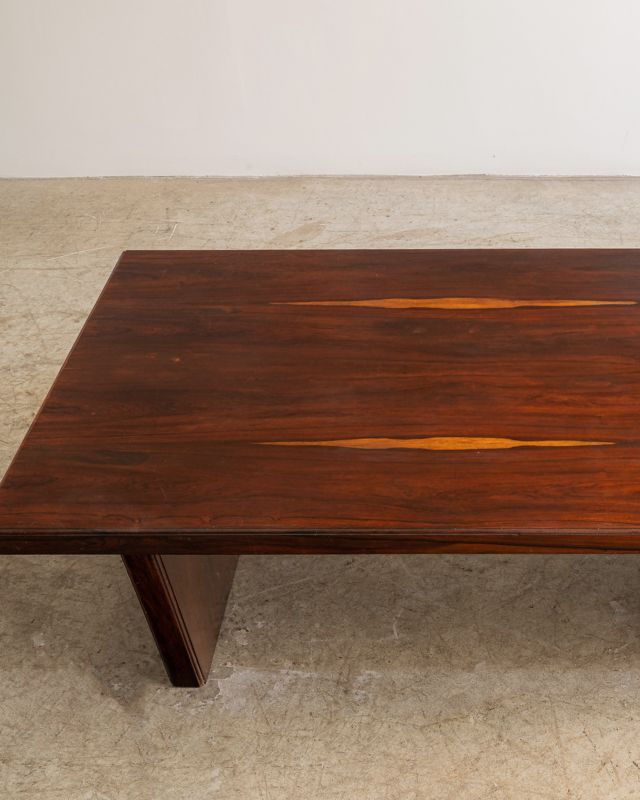 Mesa de Centro em Jacarandá
