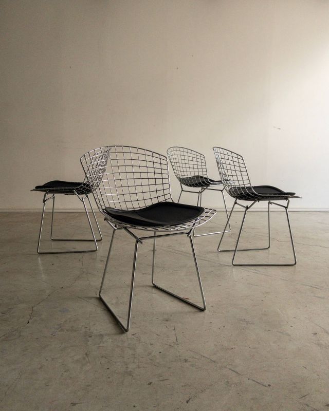 Conjunto de Quatro Cadeiras Bertoia