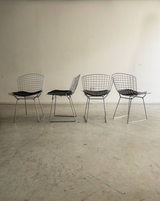 Conjunto de Quatro Cadeiras Bertoia
