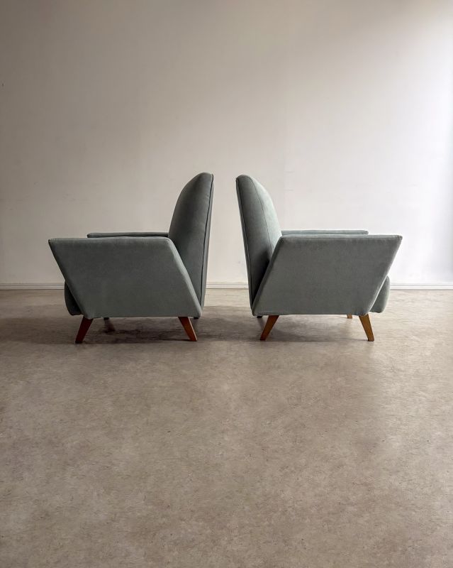 Par De Poltronas Brancas com Selo Original