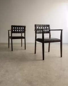Par de cadeiras c/ braços