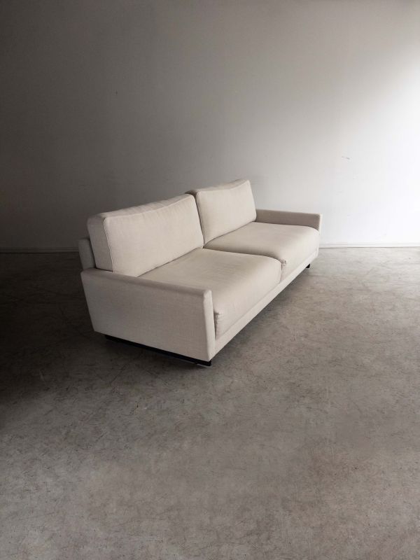 Sofá com Pufe e Aparador Sofá com Pufe e Aparador