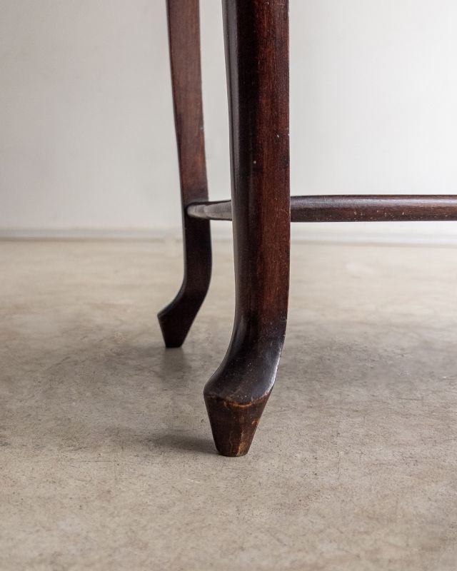 Mesa Lateral Alemã Mesa Lateral Alemã