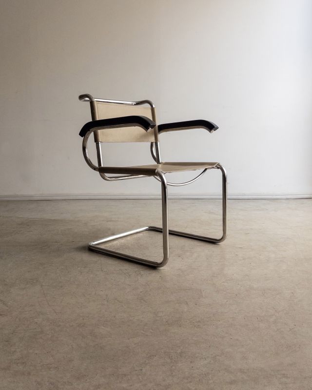 Cadeira B46 Cadeira B46