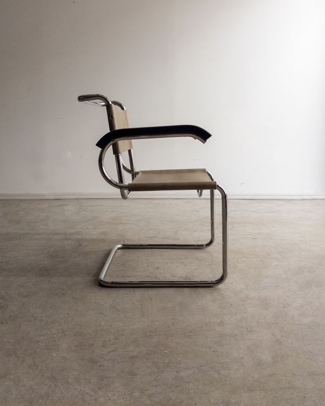 Cadeira B46 Cadeira B46