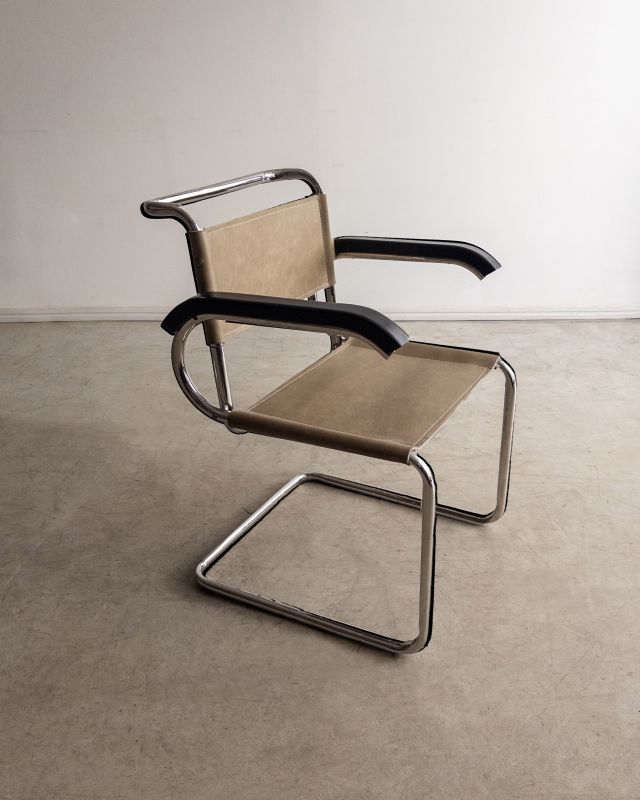 Cadeira B46 Cadeira B46