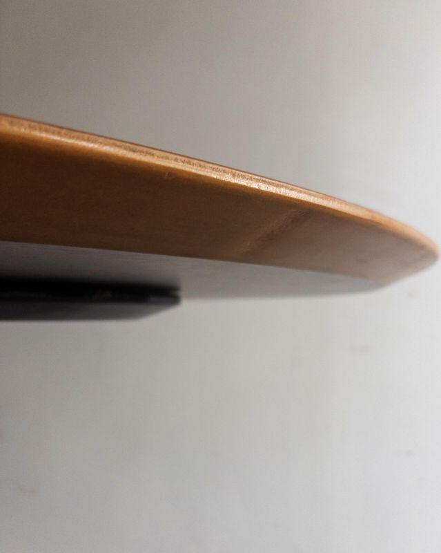 Mesa de Jantar Oval 'Tulipa'