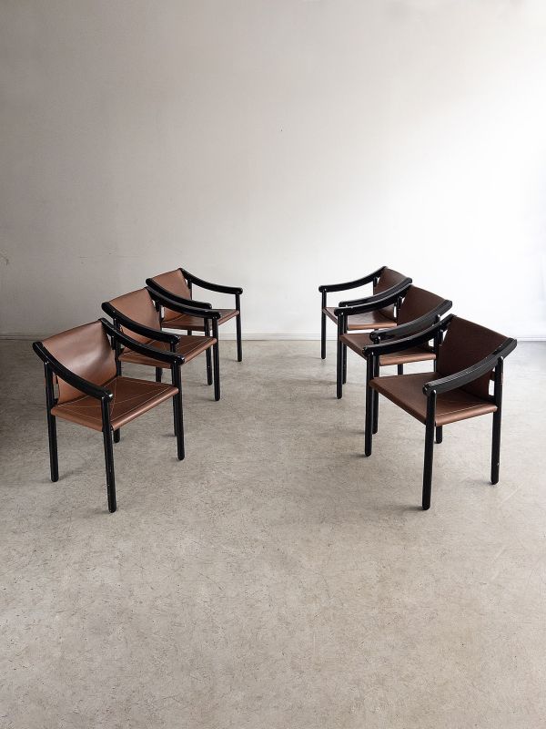 Conjunto de Seis Cadeiras '905'