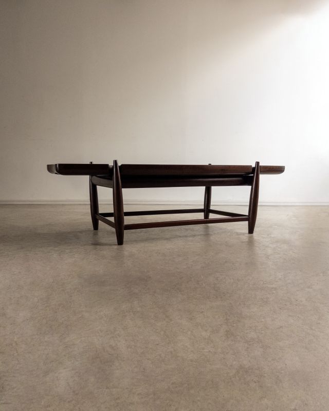 Mesa de Centro Arimello