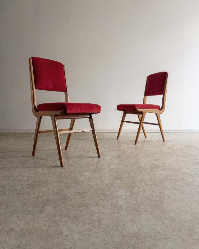 Par de Cadeiras Par de Cadeiras