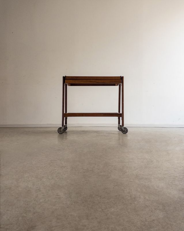 Carrinho de Chá Articulado com Rodinhas