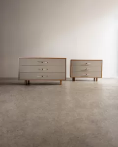 Par de Mesas de Cabeceira