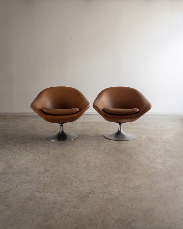 Par de Poltronas Giratórias Par de Poltronas Giratórias