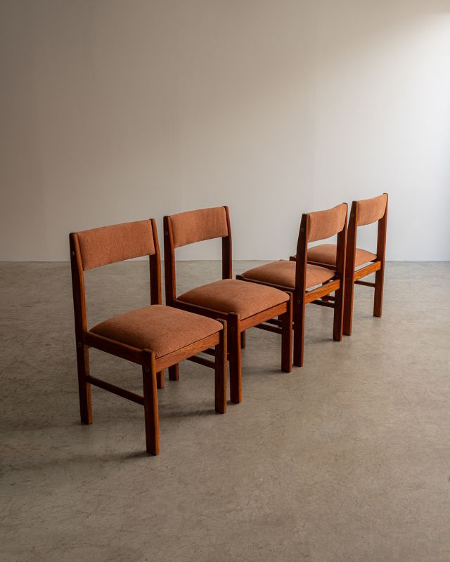 Conjunto de Quatro Cadeiras Conjunto de Quatro Cadeiras