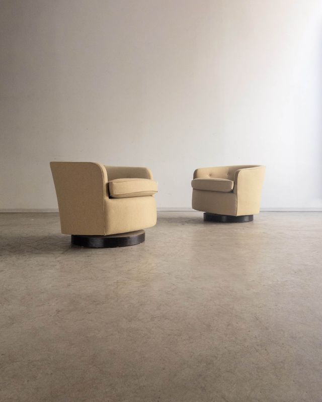 Par de Poltronas Giratórias Par de Poltronas Giratórias