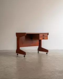 Escrivaninha com Rodinhas