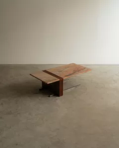 Mesa de Centro com Tampo em Mármore