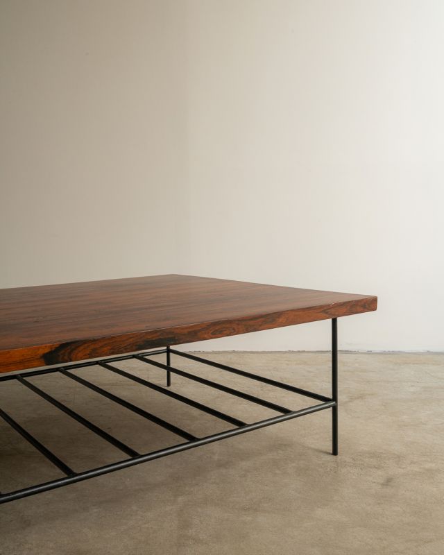 Mesa com Tampo Folheado G Mesa com Tampo Folheado G