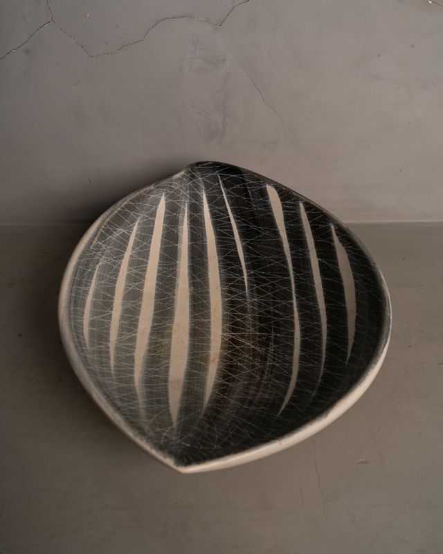 Travessa de Cerâmica Pintada à Mão