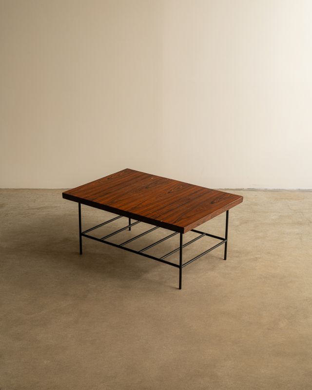 Mesa com Tampo Folheado P Mesa com Tampo Folheado P