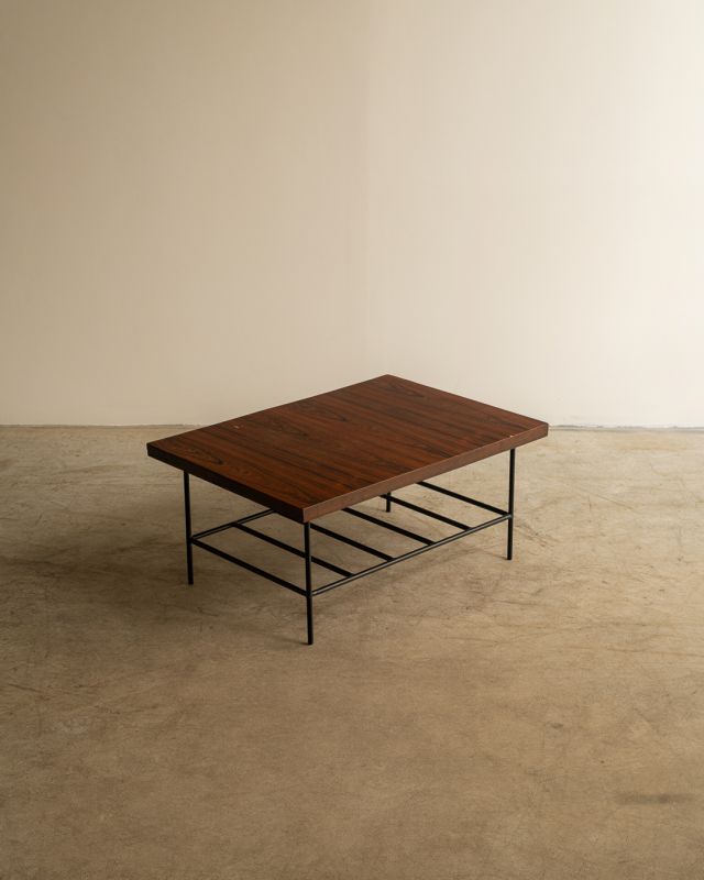 Mesa com Tampo Folheado P Mesa com Tampo Folheado P
