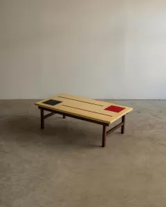 Mesa de Centro Laqueada c/ Grafismos
