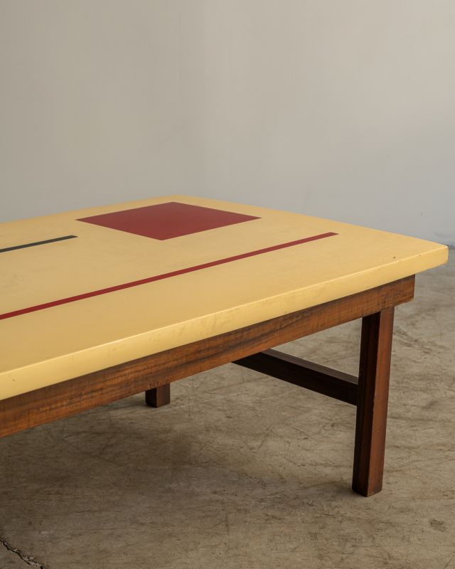 Mesa de Centro Laqueada c/ Grafismos