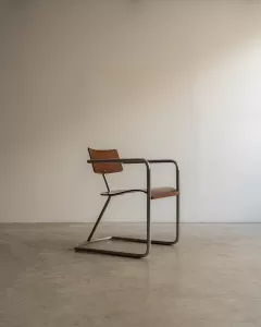 Cadeira Escultural