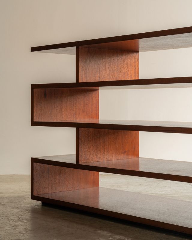Estante Mid Century