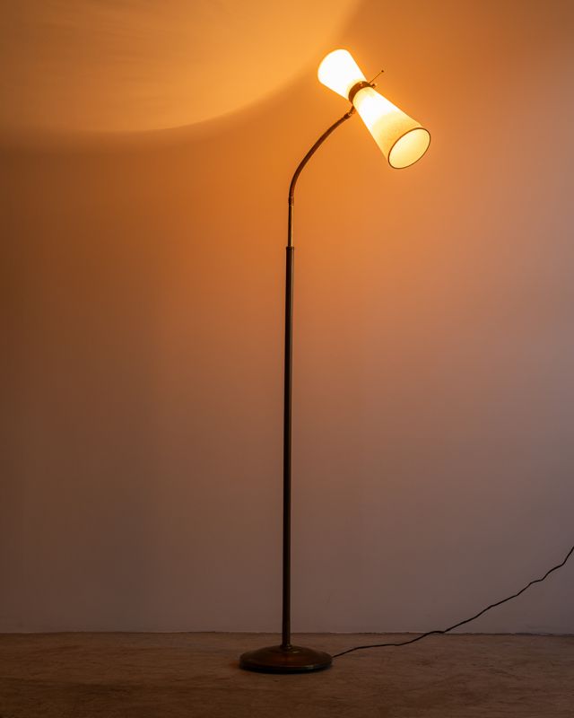 Luminária de Piso Ampulheta
