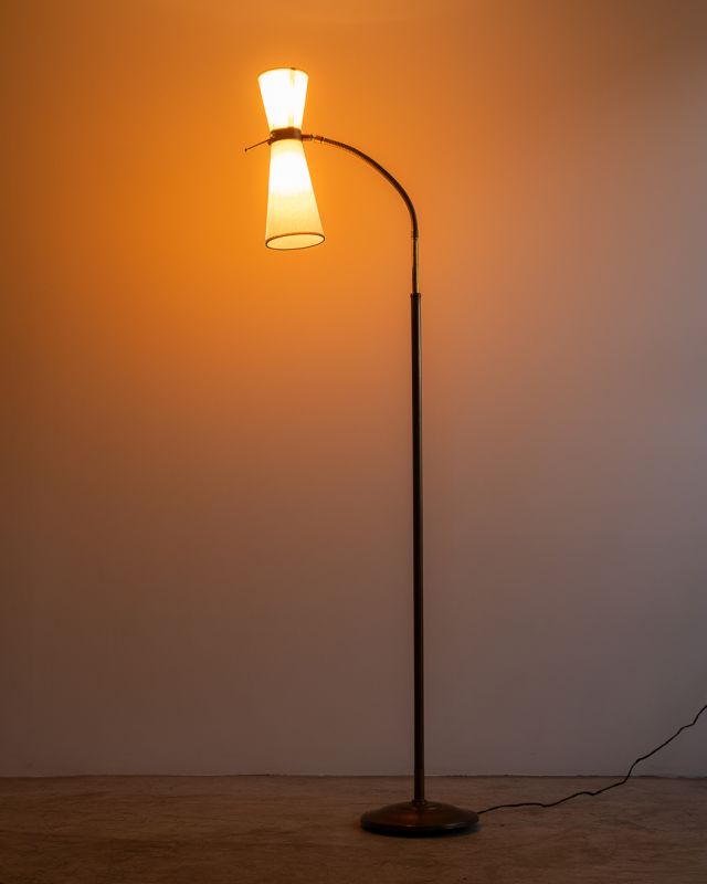 Luminária de Piso Ampulheta