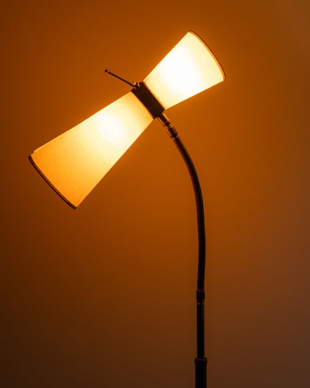 Luminária de Piso Ampulheta