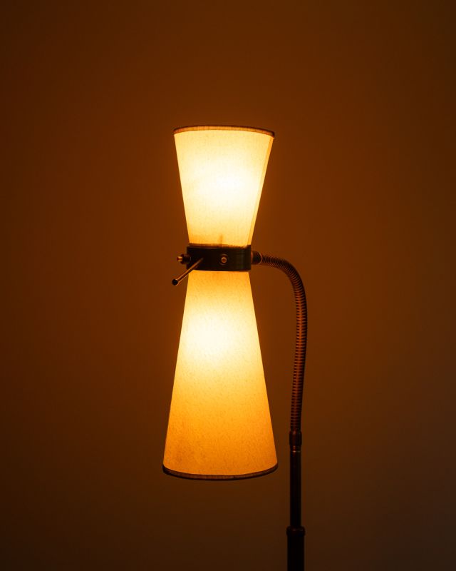 Luminária de Piso Ampulheta
