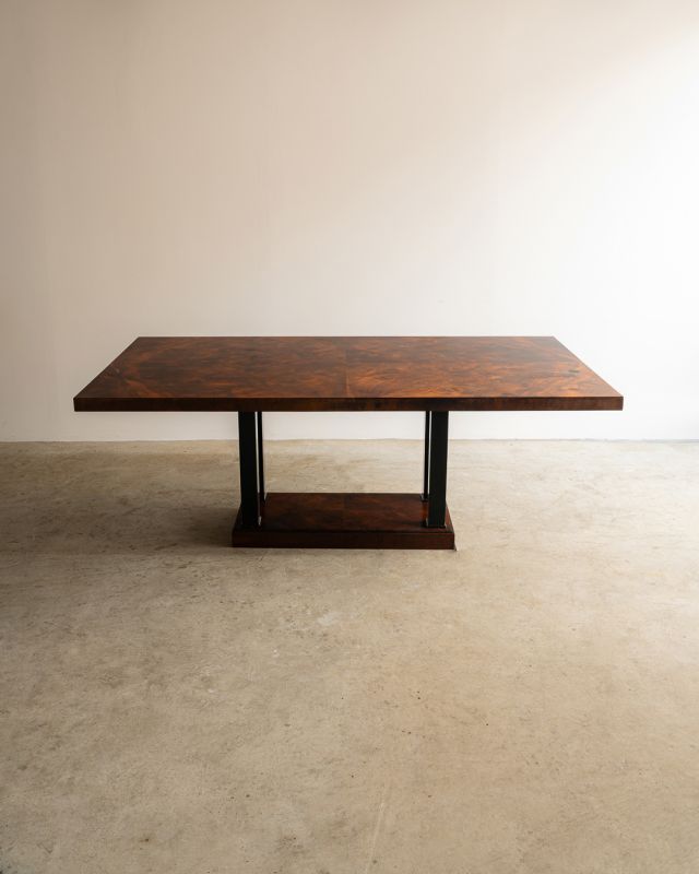 Mesa de Jantar com Tampo em Rádica Mesa de Jantar com Tampo em Rádica