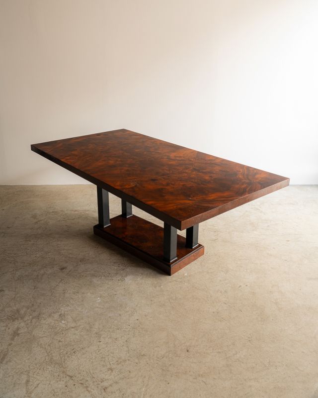 Mesa de Jantar com Tampo em Rádica Mesa de Jantar com Tampo em Rádica