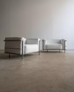 Par de Poltronas LC3
