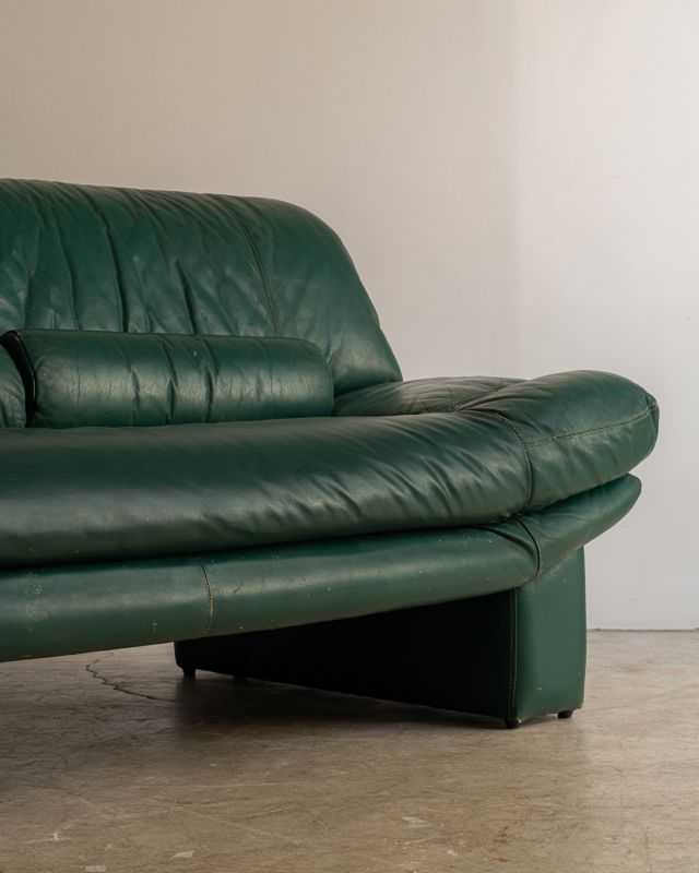 Sofá Pós Moderno